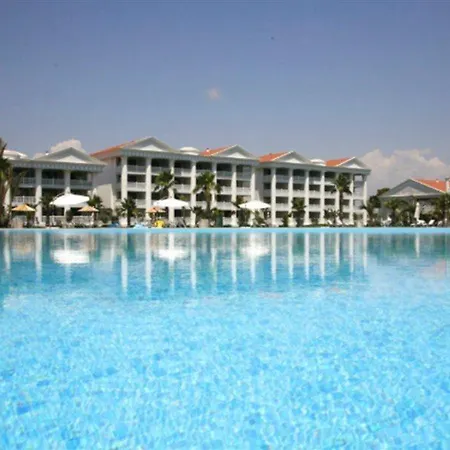 Hotell Defne Kumul